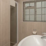 ROOM .4