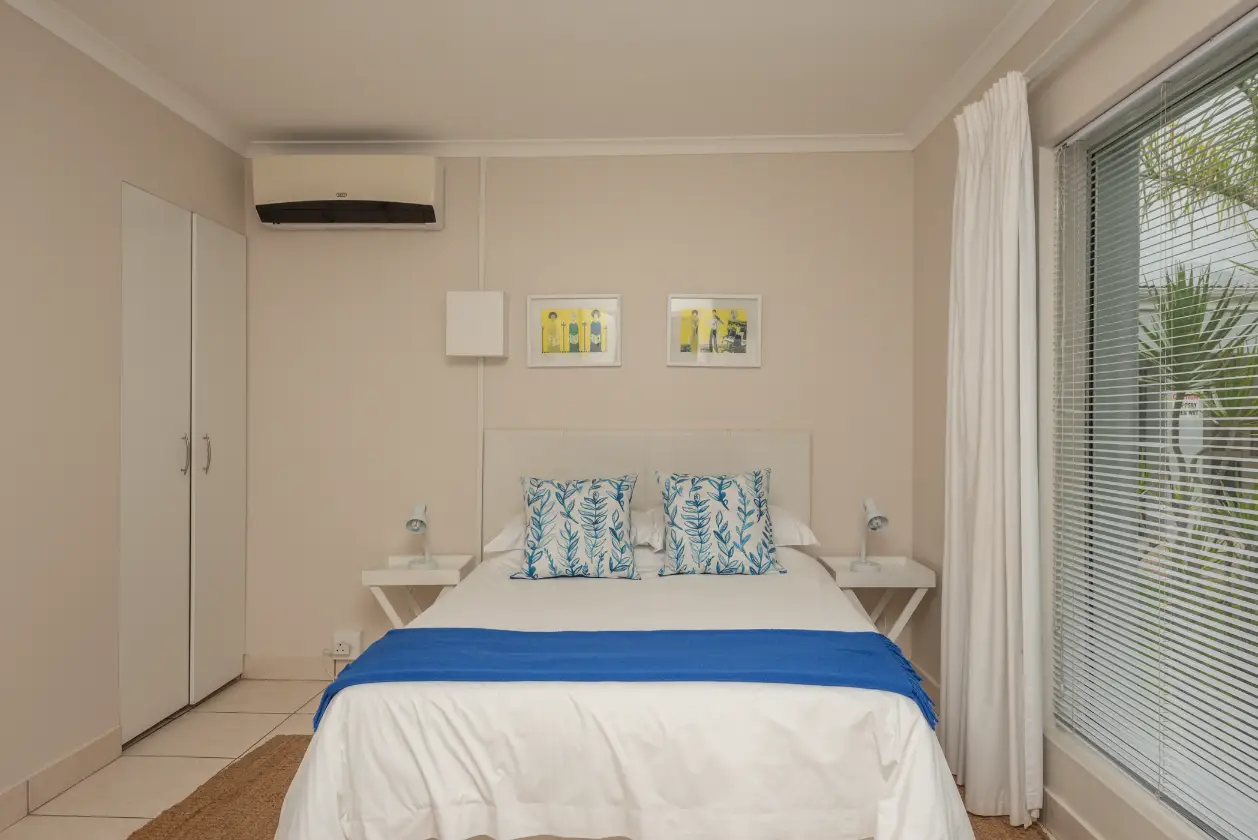 ROOM 12.2