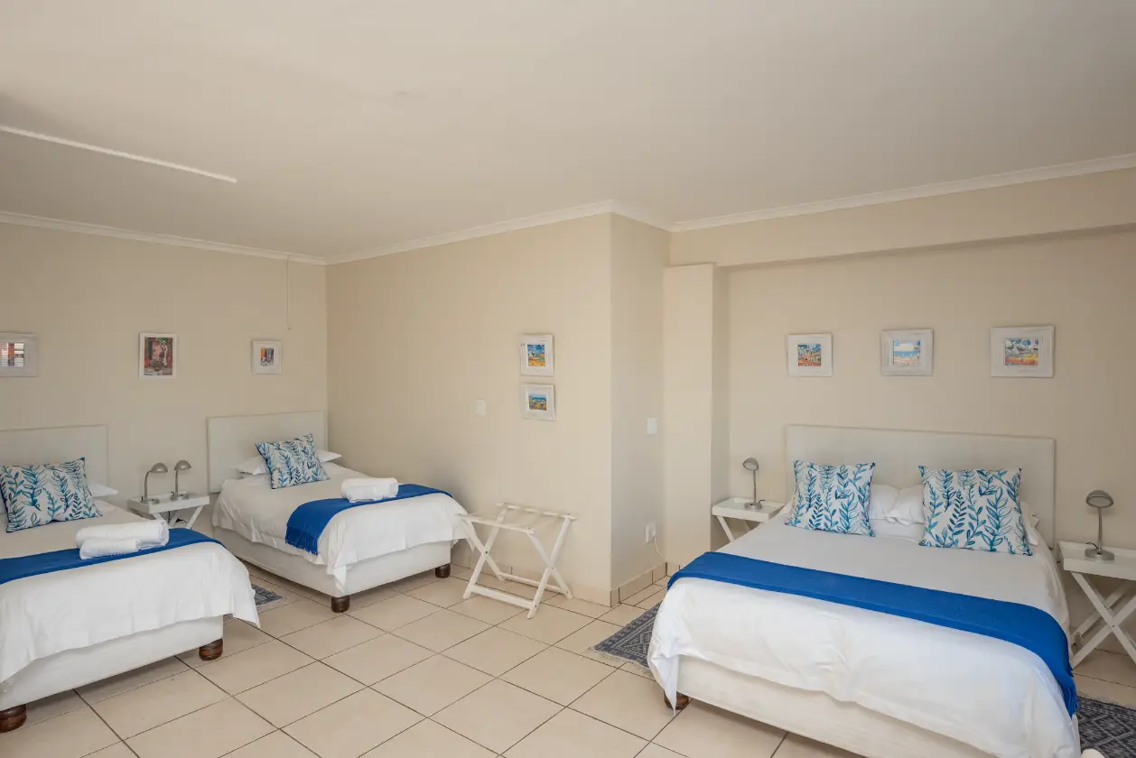 ROOM 7