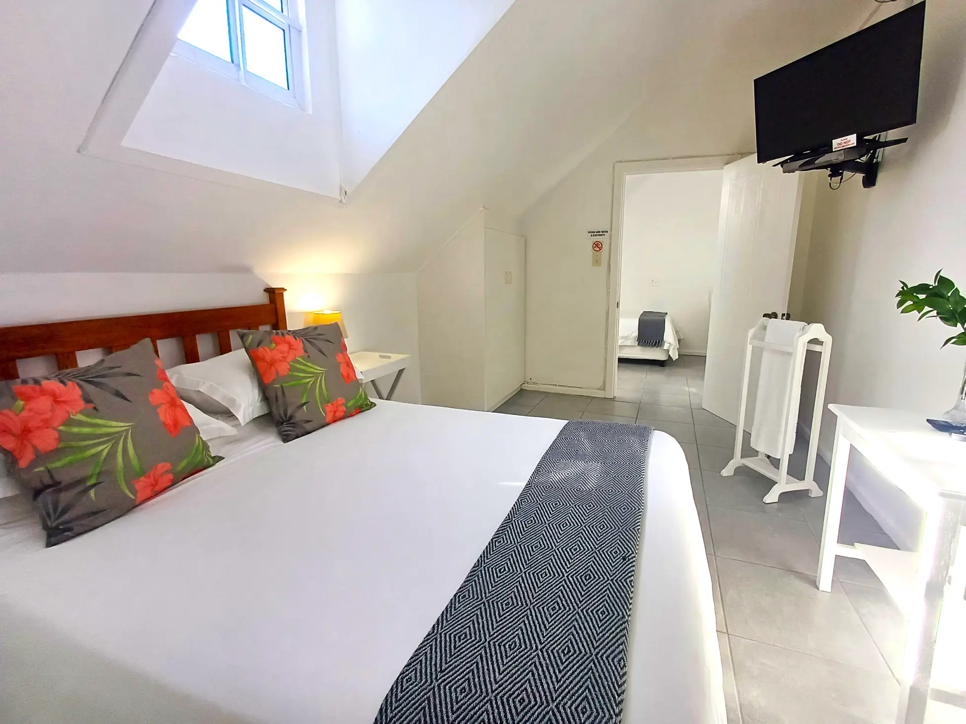 Room 5 (1)