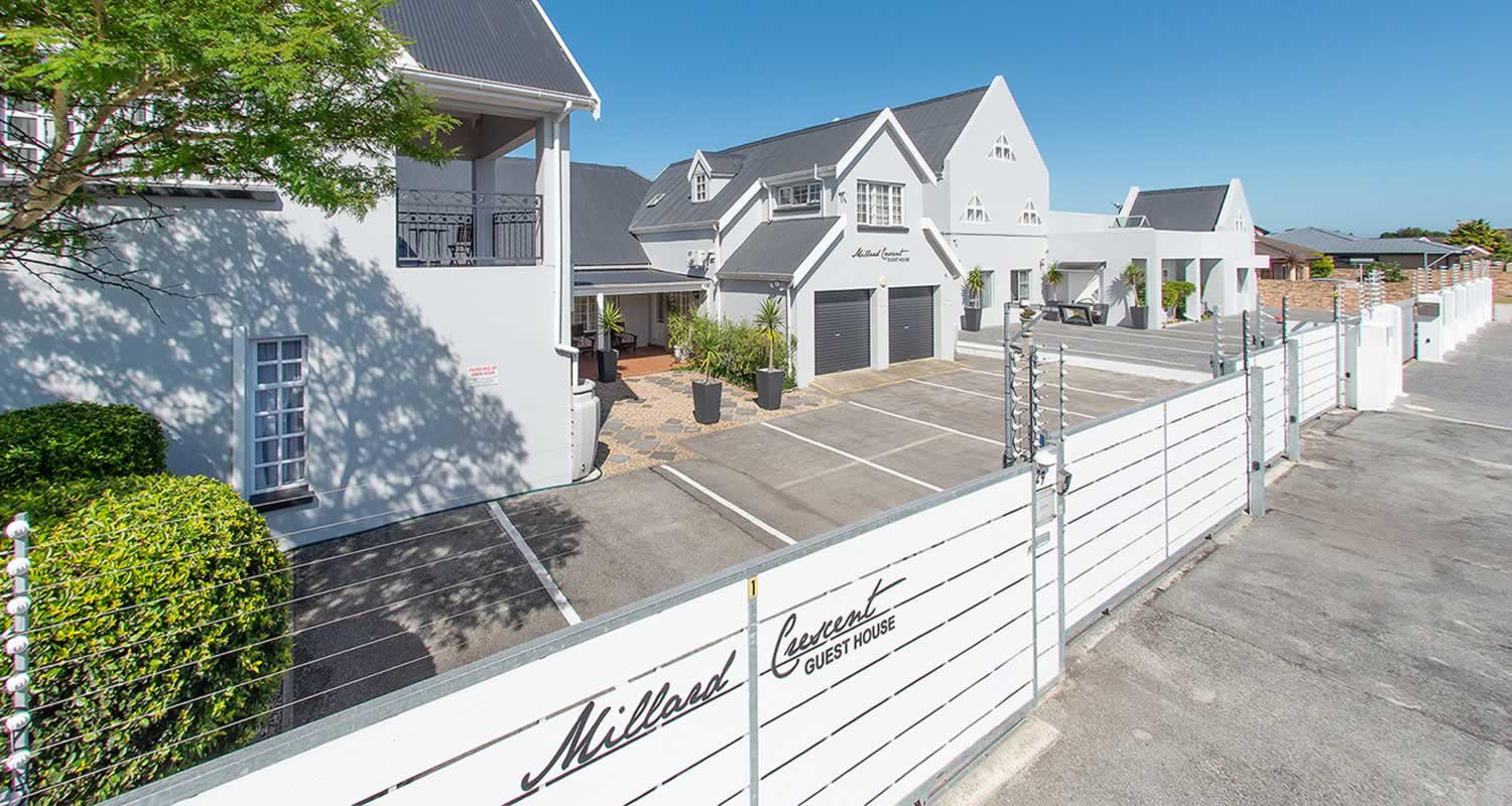Millard Crescent Guest House Summerstrand Port Elizabeth